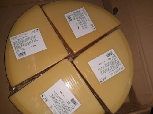 Cheese Grana Padano (Parmesan) Block is a pleasant smelling semi fat cheddar with a fragile flavor and a hard and granular glue in the wake of being cooked and left a develop. it is made with somewhat skimmed cow milk